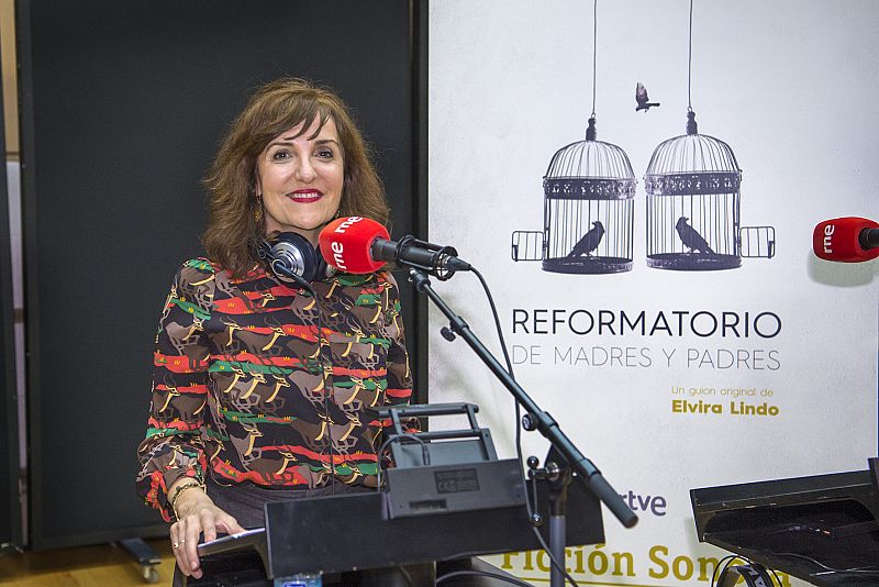 Elvira Lindo, autora del texto original creado para Ficciones Sonoras RNE
