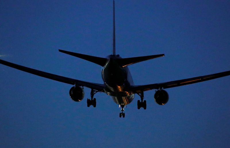 Aterrizaje de emergencia: el avión se encuentra en el aire a escasos momentos de aterrizar