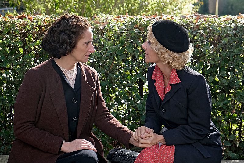 Irene con Clara Campoamor en París, 1937
