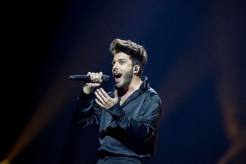 Momento de la actuación de Blas Cantó