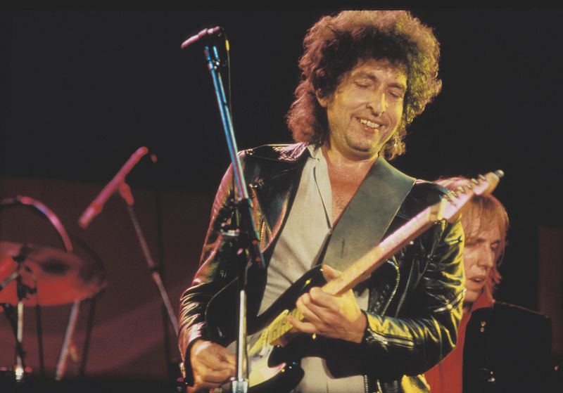 Bob Dylan, durante una actuación en directo.