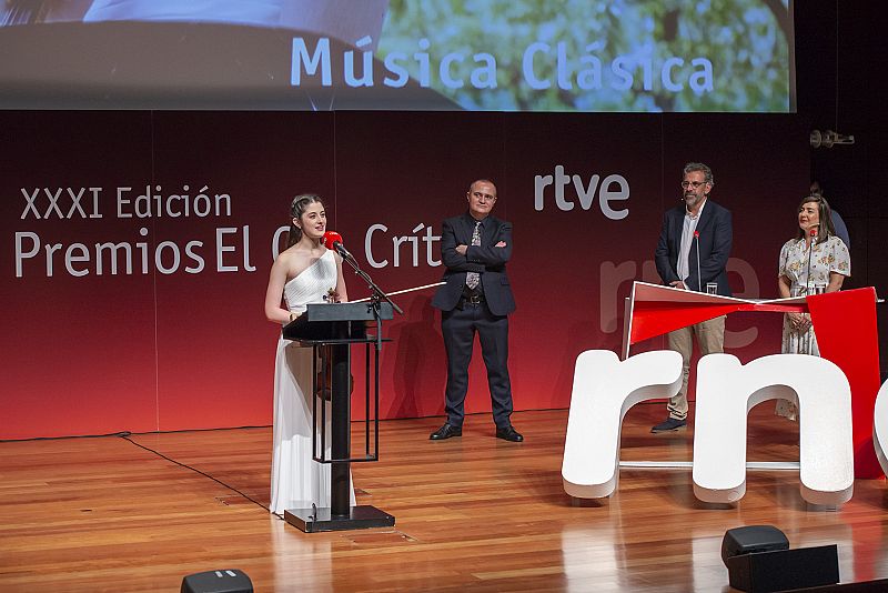 María Dueñas