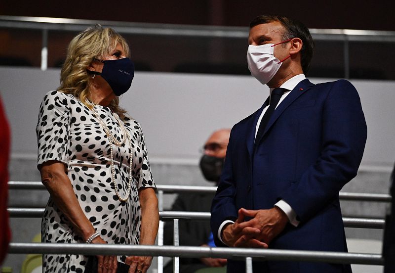 El presidente de Francia, Emmanuel Macron, y la primera dama de EE.UU., Jill Biden, han asistido de forma presencial a la ceremonia de inauguración.