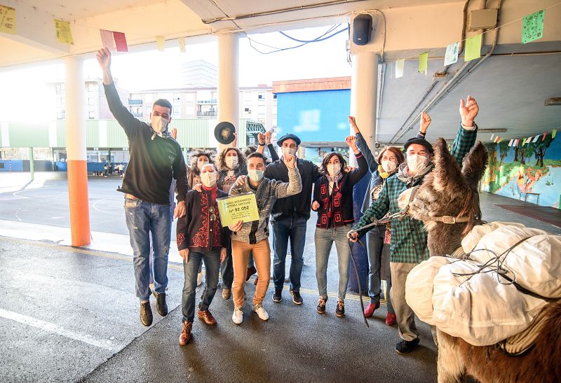 El primer quinto premio deja unos 5 millones en un colegio de Barakaldo