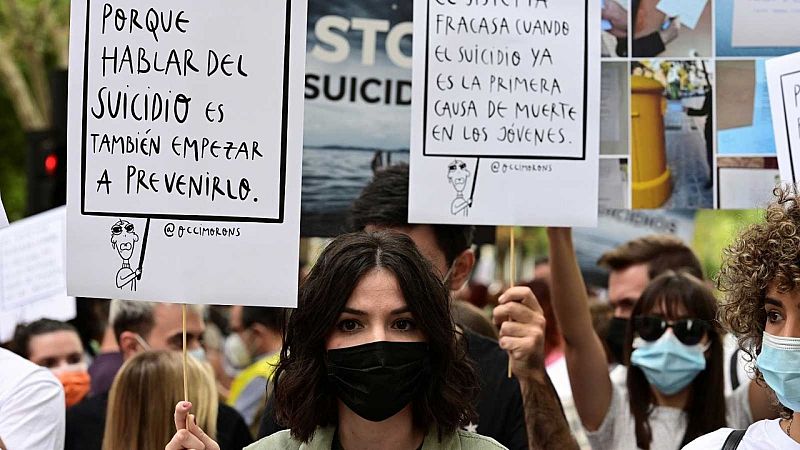 2021, l'any que vam fer front a la Covid-19 - El suïcidi, primera causa de mort no natural - Veure ara