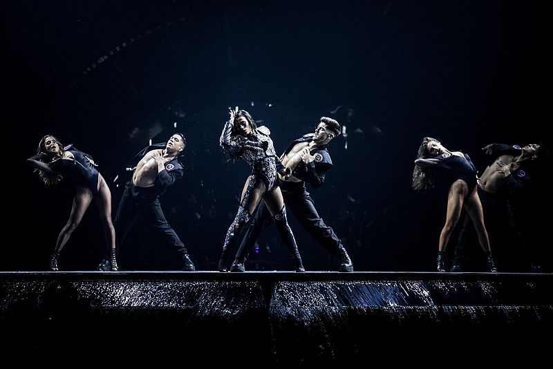 Chanel performing SloMo in her second rehearsal 