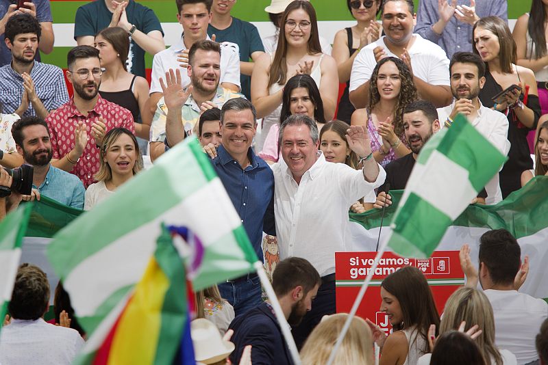 Sánchez en un acto de campaña del PSOE
