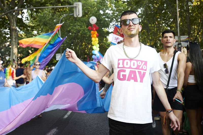 Manifestación del Orgullo 2022 que recorre las calles de Madrid bajo el lema "Frente al odio: visibilidad, orgullo y resiliencia"