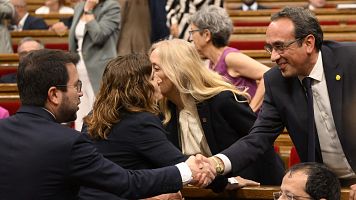 El president de la Generalitat, Pere Aragons, felicita Josep Rull com a nou president del Parlament
