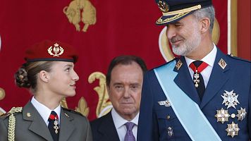 La princesa de Asturias, Leonor y el rey Felipe VI, en el desfile del Da de la Fiesta Nacional