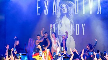 09 Melody actuacion