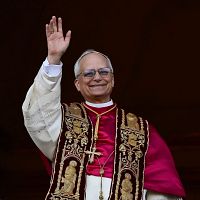 Cr�nica internacional -   Le�n XIV oficia su primera misa como Pont�fice