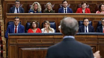 Pedro Snchez y Alberto Nez Feijo, en sesin de control al Gobierno en el Congreso