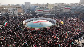 Cr�nica internacional -  Las autoridades iran�es tratan  de transmitir un mensaje de control y normalidad tras d�as de protestas contra el r�gimen