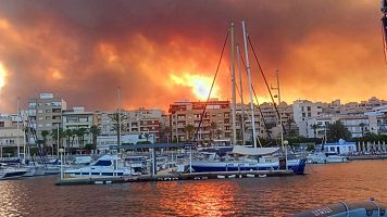 El incendio de Los Gallardos visto desde el puerto de Garrucha