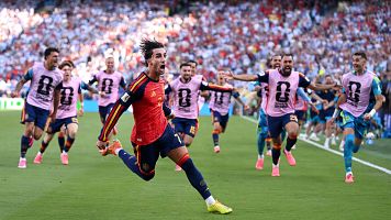 La Selecci�n celebra el gol de Ferr�n
