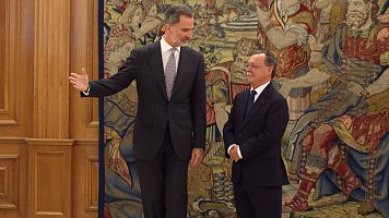 El rey Felipe VI recibe en audiencia al presidente de Ceuta, el popular Juan Jes�s Vivas, en una imagen de archivo.