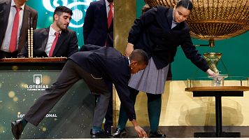 Bolas rebeldes y niños que se traban  las anécdotas de la Lotería de Navidad 2023