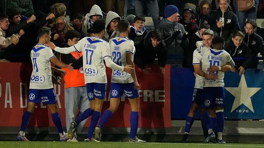 El barbastro celebra un gol ante el Espanyol