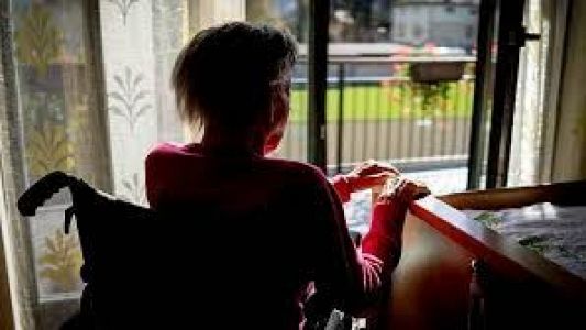 Reportajes Emisoras - Lleida - Programa 'En Memoria', luto en las  residencias de ancianos - 03/04/25