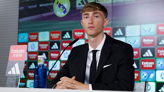 Presentacin de Dean Huijsen como nuevo jugador del Real Madrid