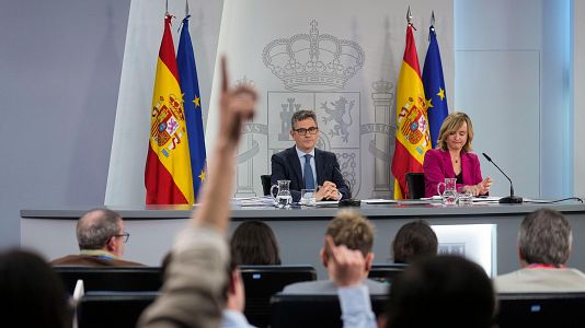 Imagen de archivo de una rueda de prensa del Consejo de Ministros con Bolaos y Alegra