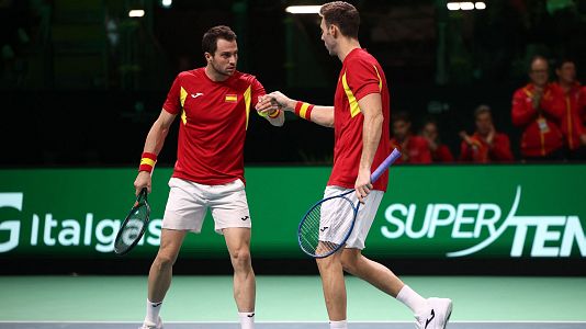 Marcel Granollers y Pedro Martnez meten a Espaa en semifinales de la Davis
