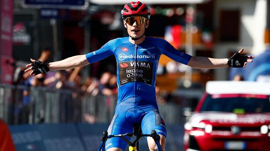 Jonas Vingegaard gana en Pila