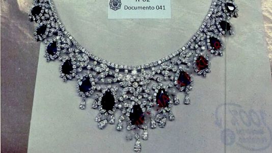 El registro de la UDEF en la oficina de Zapatero: joyas en la caja fuerte, m�viles y documentos