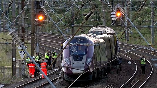 Al menos un muerto y decenas de heridos en un choque de dos trenes cerca de Bedford, en el centro de Inglaterra