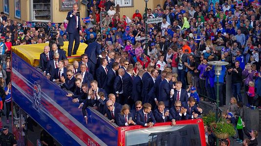 Islandia aclama a sus h�roes