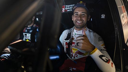 Carlos Sainz cede el liderato tras una tercera etapa del Dakar ganada por Moraes y Monle�n