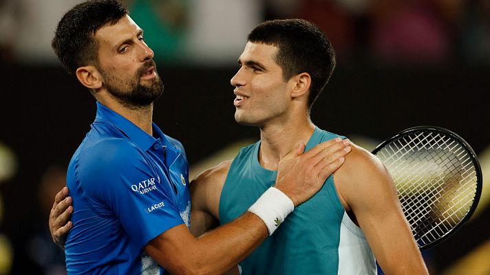 Novak Djokovic vence a Carlos Alcaraz en cuartos de final del Open de Australia