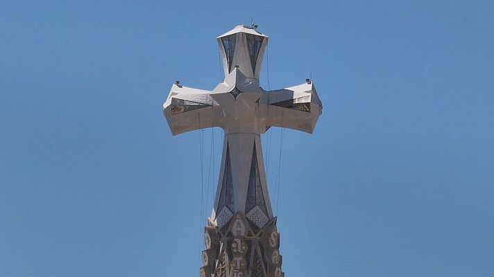Durant la visita del papa a la Sagrada Fam�lia, el pont�fex beneir� la Torre de Jesucrist.