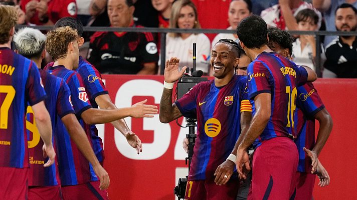 Raphinha celebra su tercer gol