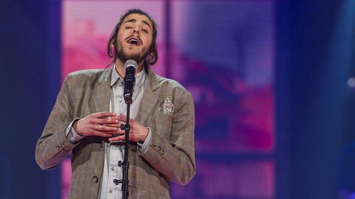 Eurovisin 2017 - Portugal  Salvador Sobral canta  Amar Pelos Dois