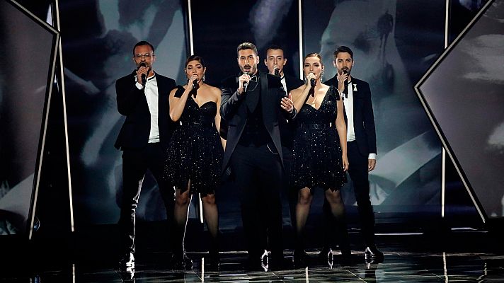 Eurovisin 2019 - Israel  Kobi Marimi cantan  Home  en la final