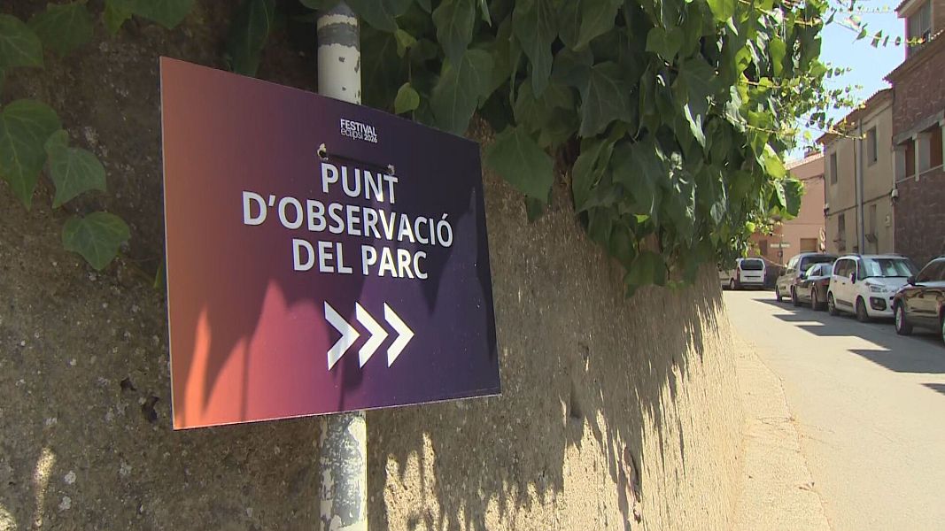 R�tol que indica l'exist�ncia d'un punt d'observaci� de l'eclipsi a l'entorn del Parc Natural de les Muntanyes de Prades