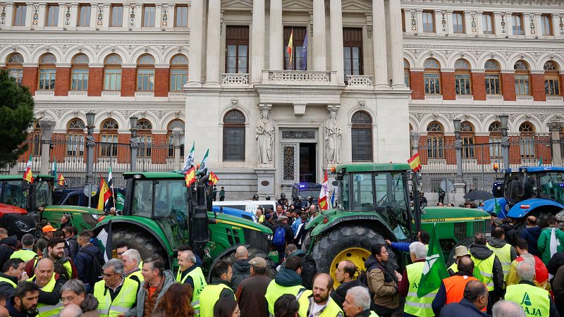 La sociedad de la nieve cierra este sábado el Festival de Venecia: mirá  las fotos de la previa