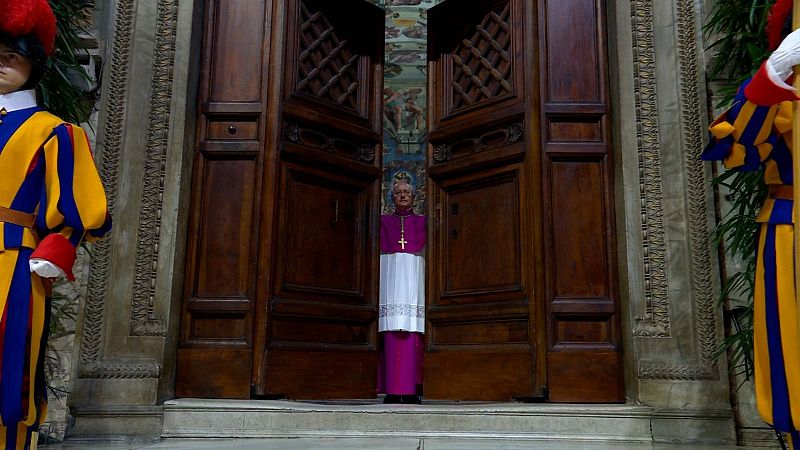 Extra omnes