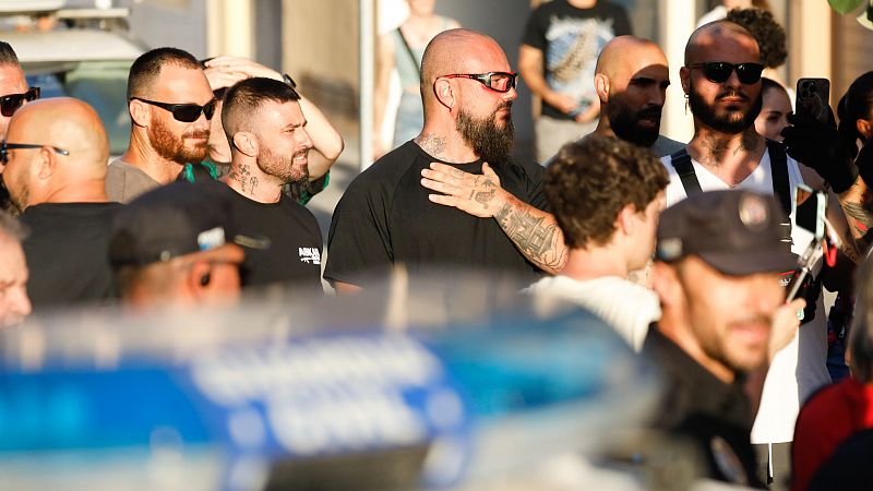 Manifestacin no autorizada de grupos de ultraderecha en Torre Pacheco, Murcia