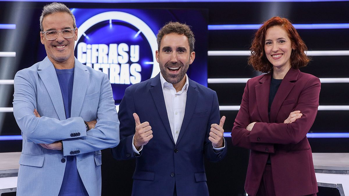 Aitor Albizua junto a los expertos Elena Herraiz y David Calle