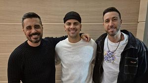 Iv�n Torres y Javier Moreno, integrantes de Efecto Pasillo, presentan su �ltimo trabajo en El despertador de RNE.