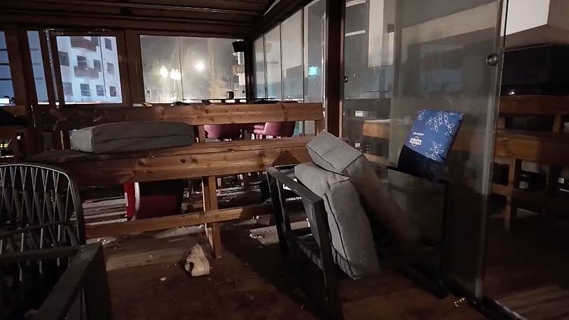Interior del bar Le Constellation tras el incendio
