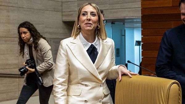 Vox se mantiene en el 'no' a Guardiola que afronta la primera votaci�n de investidura