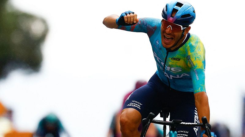 Davide Ballerini gana la accidentada volata de la sexta etapa del Giro en N�poles