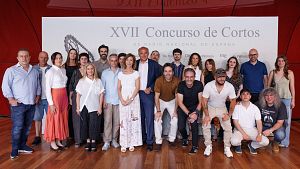 Foto de familia con los directores finalistas.