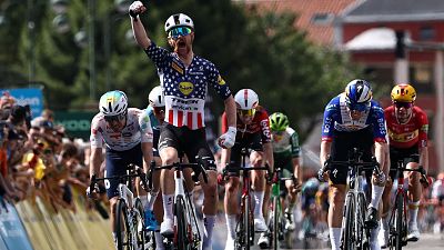 Quinn Simmons se impone al sprint en la etapa 4 del Tour Auvergne Rh�ne-Alpes 2026
