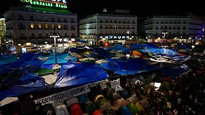 Cuarta noche de acampada en la Puerta del Sol