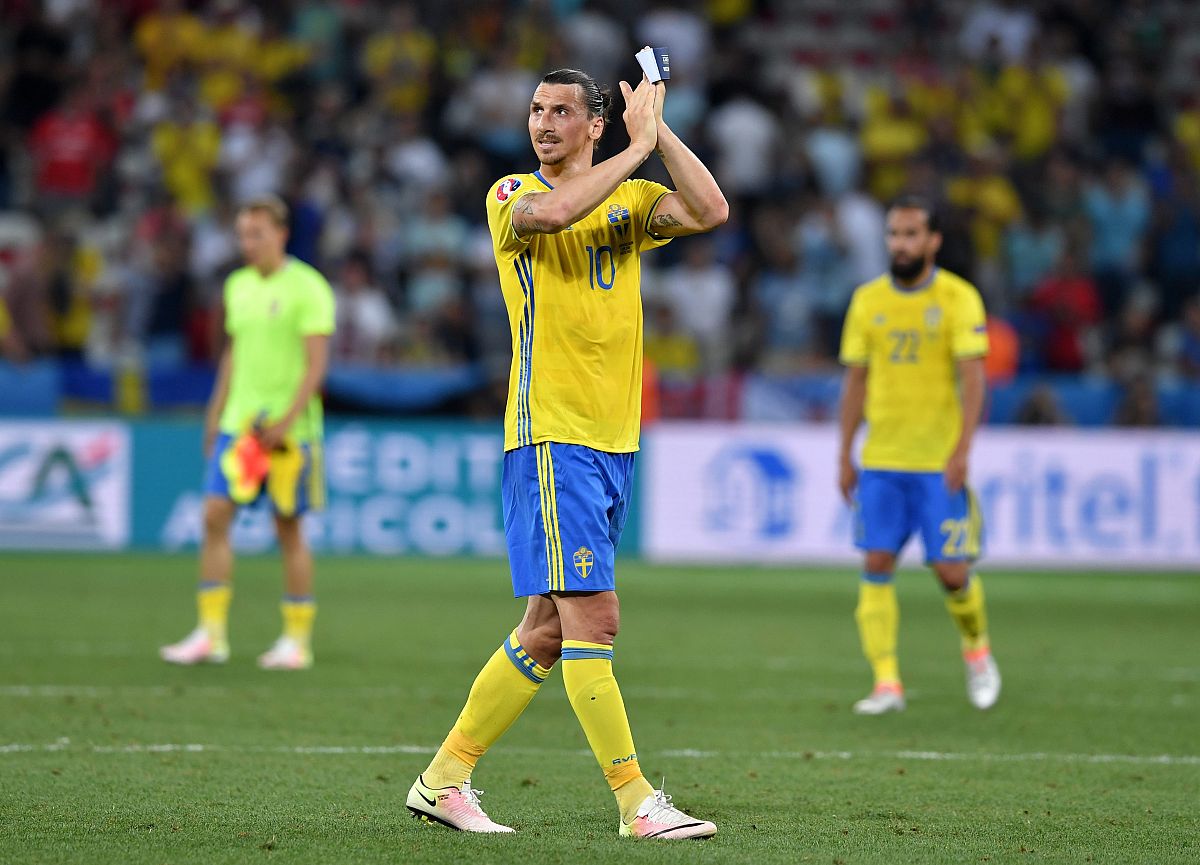 Zlatan Ibrahimovic se despide de la Eurocopa y de la selecci�n sueca tras caer ante B�lgica.